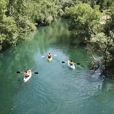 Kemping Super Cute Treehouse By The River